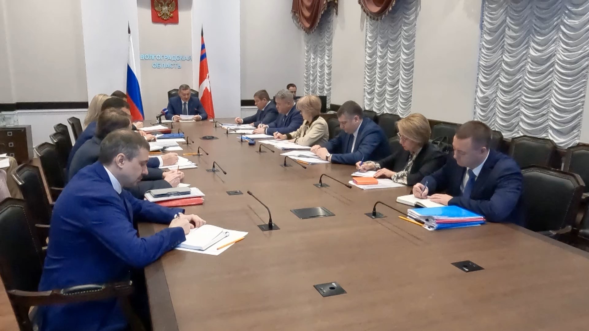 Губернатор Волгоградской области поставил задачи по подготовке к майским праздникам