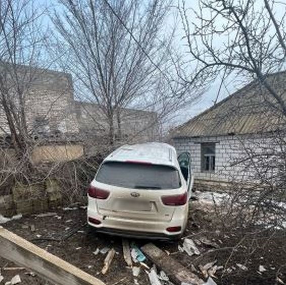 В Волгоградской области погиб водитель врезавшейся в забор иномарки